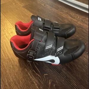 Peloton unisex cycling shoes with cleats - size 38